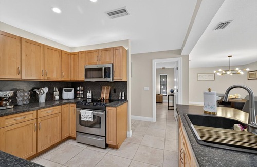 Sarasota Springs House | Moon Luxury Retreat/Heated Pool