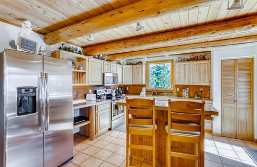 Alma Cabin | Mountain Cabin in a Perfect Setting w/Hot Tub, Spacious Deck, Fireplace - Pura Vida