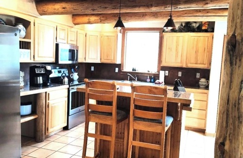 Alma Cabin | Mountain Cabin in a Perfect Setting w/Hot Tub, Spacious Deck, Fireplace - Pura Vida