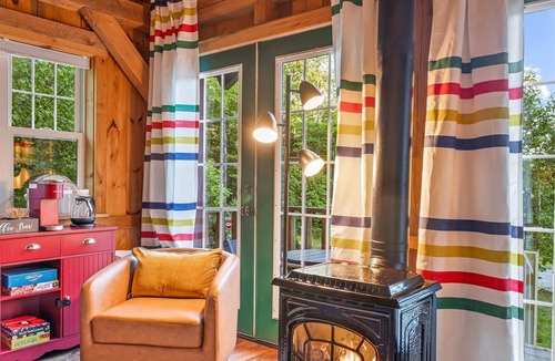Bethel Cabin | Mountain Days Hot Tub Nights Dogs Welcome