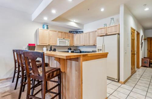 Warrior's Mark House | Mountain Escape Hot Tub + Walk to Town