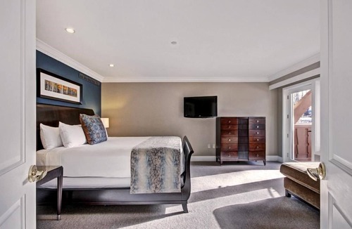 Vail Cabin | Mountain View Balcony | On-Site Spa