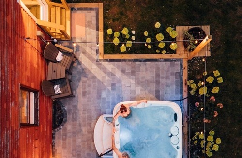 Wilmington Ski Chalet | Mt Snow Chalet: Peaceful Escape w/Hot Tub