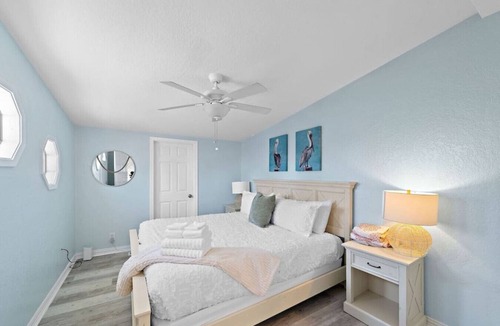San Leon House | Multi-family Property with Private Pool, Large Yard and Steps From the Bay