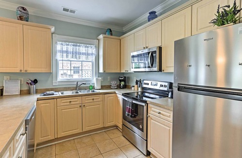 Central Myrtle Beach Condo | Myrtle Beach Resort Condo Near Golf & Ocean!