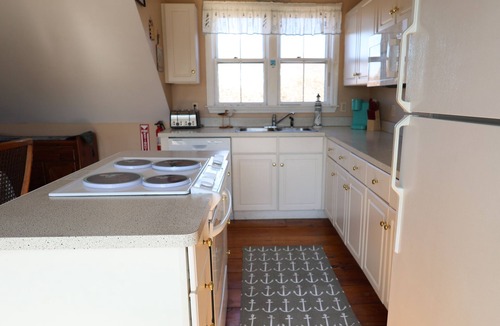 Tom Nevers House | Nantucket Salty Nest- 3 bedroom 2.5 bathrooms in Tom Nevers. Sleep 7