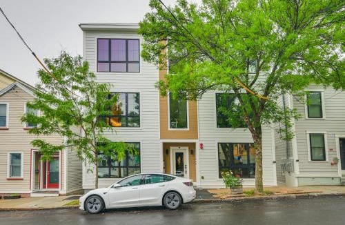 Arefth House | Near Biotechs & MIT: Cozy Condo w/Fireplace