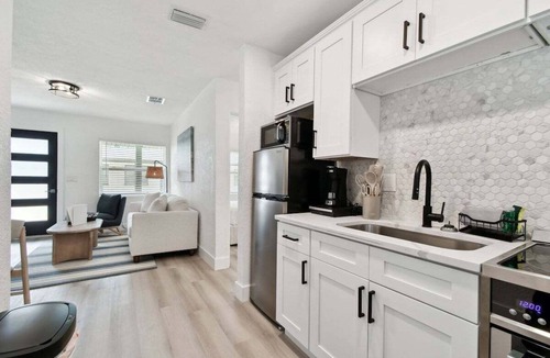Treasure Island Apartment | Near Johns Pass 1 Block From Gulf Shores Treasure Island