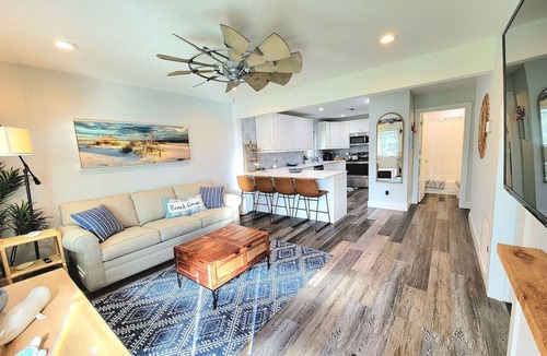 South Gate Ridge House | Near Siesta Key | Quiet, Family-Friendly, 3 Beds