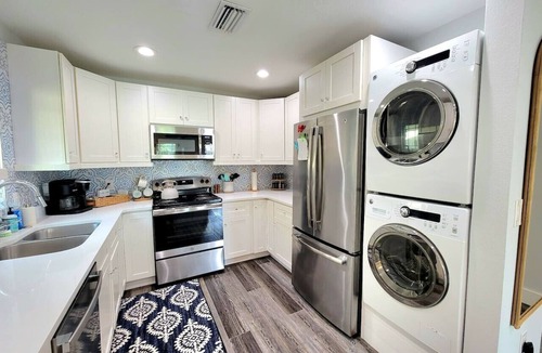 South Gate Ridge House | Near Siesta Key | Quiet, Family-Friendly, 3 Beds