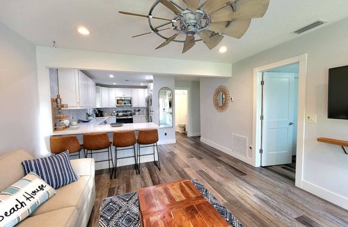 South Gate Ridge House | Near Siesta Key | Quiet, Family-Friendly, 3 Beds
