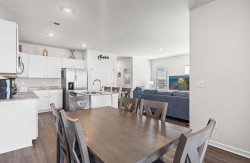Little River House | New 3BR Townhouse Near NMB Sports Complex