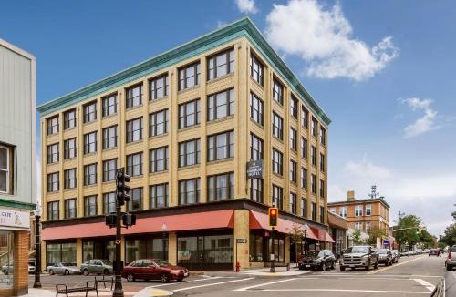 New Bedford Hotel | New Bedford Harbor Hotel, an Ascend Collection Hotel