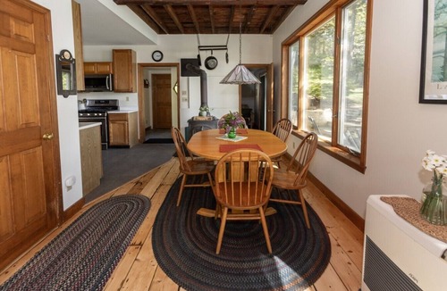Isle of Springs House | New! Cute boathouse set right on the water