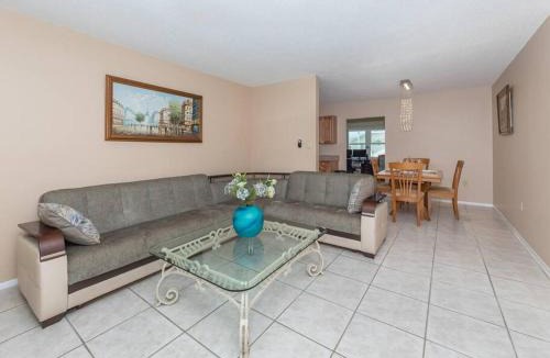 Venice East House | New Gem! Charming vacation home - Casa Y&V