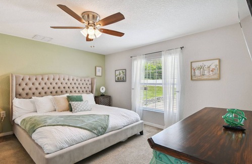 Harbor Hills House | New heated saltpool w Kayaks, 8min to Shore: Tranquil Escape
