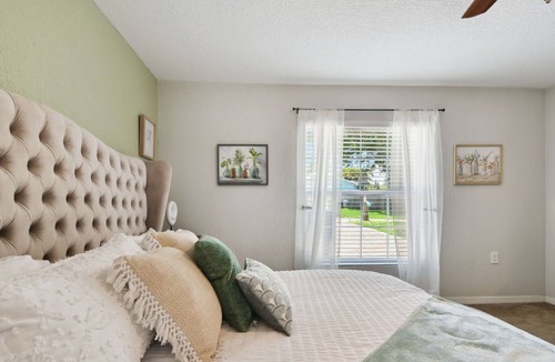 Harbor Hills House | New heated saltpool w Kayaks, 8min to Shore: Tranquil Escape
