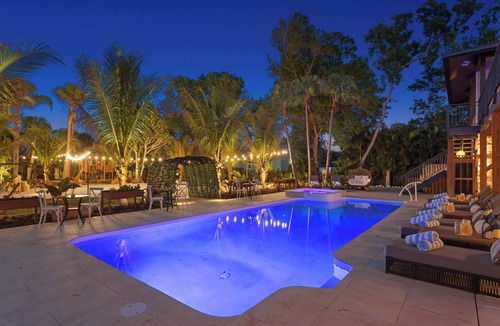 Trailer Estates House | New! Lux Estate, Pool, Hot Tub, Sauna, Cold Plunge