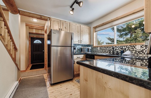 Alma Cabin | New! Mountain Top Chalet with Ho Tub, 20 miles from Breck! - Mount Bross Chalet