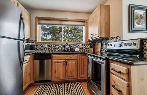 Alma Cabin | New! Mountain Top Chalet with Ho Tub, 20 miles from Breck! - Mount Bross Chalet