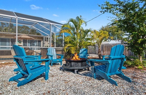 Harbor Hills House | NEW- Sharkie's Getaway