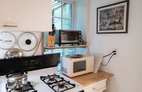 Nantucket Town Apartment | New to VRBO! 2/1 Mid Island Apartment, Sleeps 5