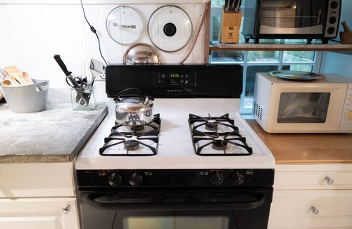 Nantucket Town Apartment | New to VRBO! 2/1 Mid Island Apartment, Sleeps 5