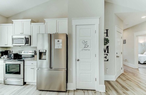Little River House | New Tucked Away Quiet Beach Haven