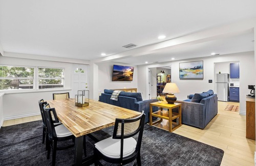 Ballast Point House | Newly Remodeled! Bay Shore Breeze