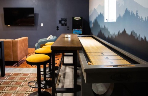 Northglenn House | Newly Remodeled Hot Tub Fire Pit Game Room