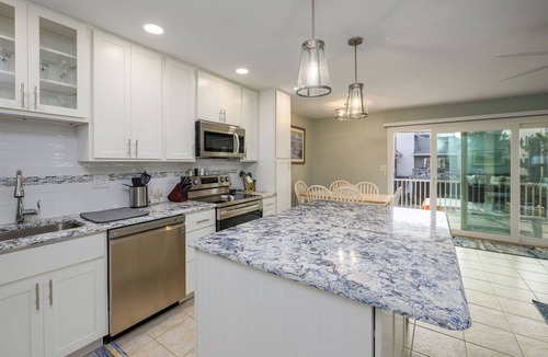 Bethany Beach Condo | Newly remodeled! Steps from the beach. Ocean block. Tower Shores.