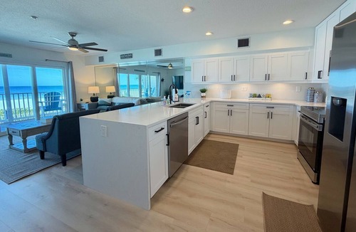 Indian Rocks Beach Condo | Newly Renovated Beachy Beauty! Island Sands- Beachfront w/Heated Pool!
