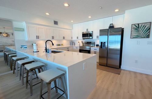 Indian Rocks Beach Condo | Newly Renovated Beachy Beauty! Island Sands- Beachfront w/Heated Pool!