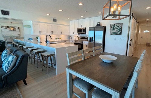 Indian Rocks Beach Condo | Newly Renovated Beachy Beauty! Island Sands- Beachfront w/Heated Pool!