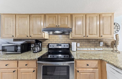 Orange Beach Condo | NEWLY RENOVATED CONDO- ON BEACH