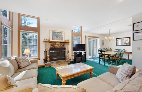 Tannersville House | Northridge 483