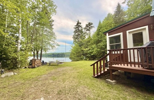 Greenville Cabin | Oasis on Wilson Pond*Waterfront*Boat launch*Pet Friendly