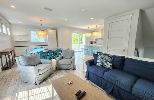 Bradenton Beach House | ⚓Ocean Star! 7 Bdrms/7.5 Baths! Beaches 5min> walk!⚓🐕🏖🌅
