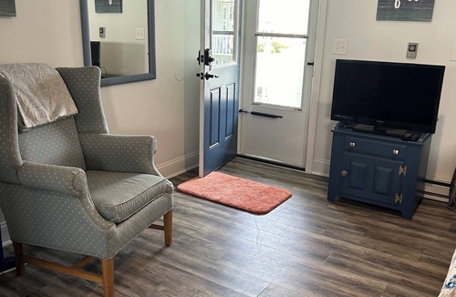 Ocean Park Condo | Ocean view, fully renovated beach condo! Steps to the sand, sleeps 6