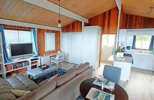 Papa Cottage | Ocean Views from Private Lanai 1 bed/1 bath Cottage on a 100% organic Farm!