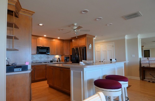 Rehoboth by the Sea Condo | OCEANFRONT CONDO WITH ELEVATOR!- 1 St. Louis St, 203 Wilson Dunes, Dewey Bch