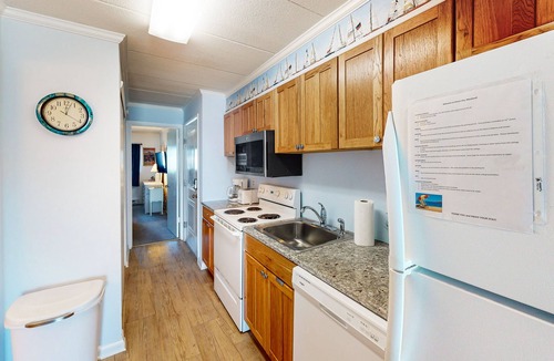 Midtown Ocean City Condo | Oceanfront Condo with Balcony, Sunrise Views, Free WiFi & Washer/Dryer