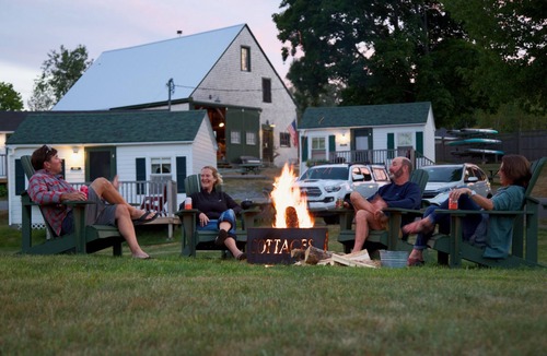 Salsbury Cove Cottage | Oceanfront Cottage at Acadia National Park, Bar Harbor/Otter Cottage