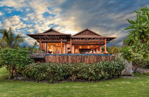 Kahaluu-Keauhou House | Oceanfront Luxury Estate · Infinity Pool · Sunset Views · Walk to Magic Sands