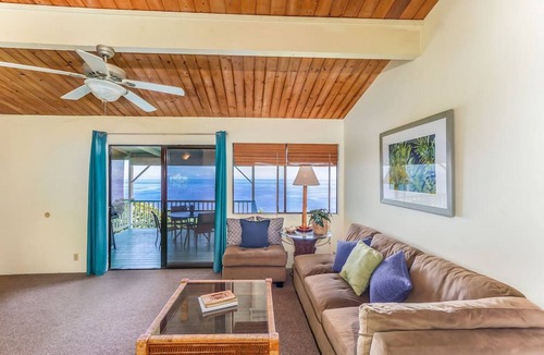 Opihihale House | Oceanview Escape in Captain Cook | Peaceful Island Retreat