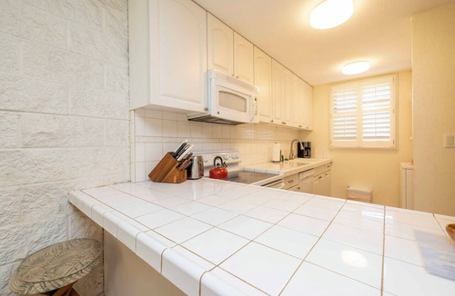 Maalaea Condo | Oceanview Ground Floor Condo Kanai A Nalu 108 in Maalaea with Pool and View