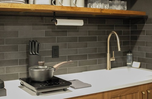 Berkley House | On Meade Speakeasy – Hot Tub, Fire Pit, near Downtown