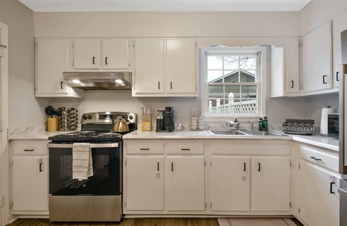 South View House | One of a Kind Home