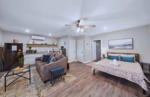 Baytown House | Orbital Oasis: Dual Living near NASA