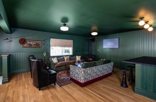 Big Bear Lake Cabin | Orville's Lodge [N+P Boutique Lodge] Sleeps 14